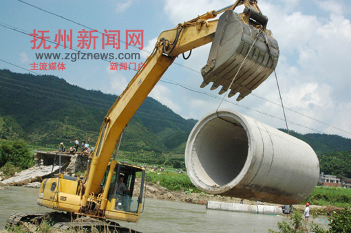 �Ϸ��ذ�����ʷ��幫·���������ֳ�һƬ��æ