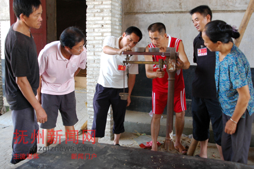 �Ϸ��ذ����򲿷��˴�������ڸ�����ʳ�չ�����������������