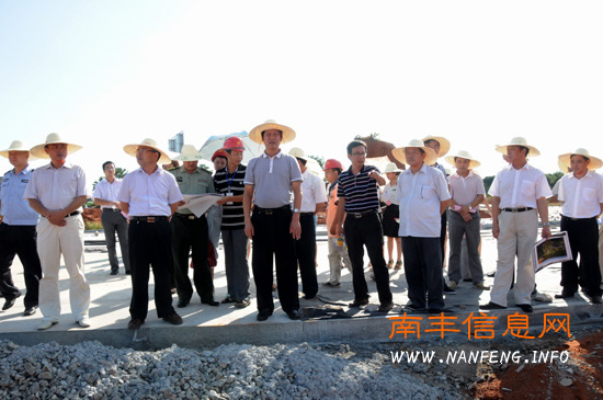 �Ϸ����ص���Ŀ������Ȼ��ٿ�