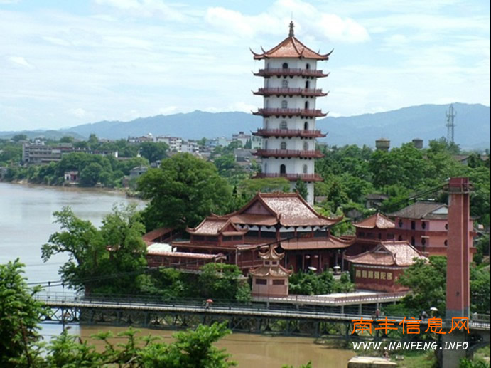 南台寺、宝岩塔