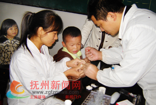 �Ϸ��ظ���������ҽԺҽ����Ϊ�����׶�԰�ĺ����ǽ��н������