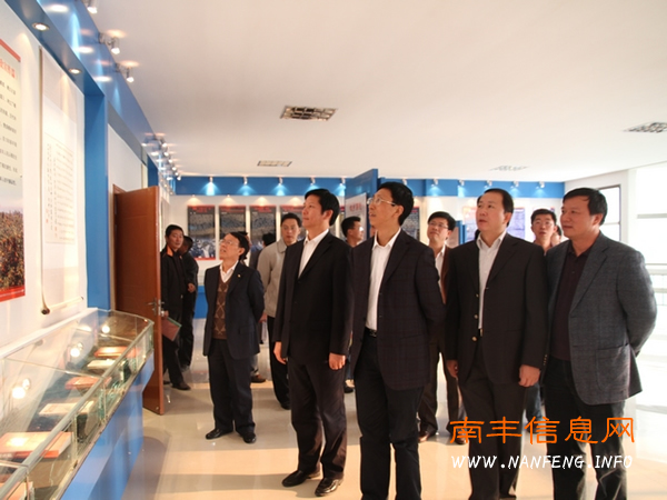 ��ΰ�����һ�вι����������Ļ�������