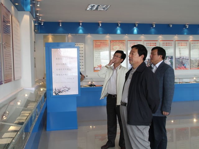 ͼΪ�м�ίԭ����ǳ�ï���ڲι������Ļ�������