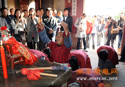 �����ֽ���������������ȫ������ý���С��߽��Ϸ�