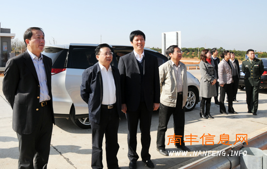 ��������װ��ӿ��������Ϸ��ؿ���