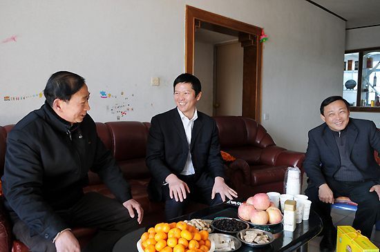 ��ί���ף���һ�н��д����߷�ο��