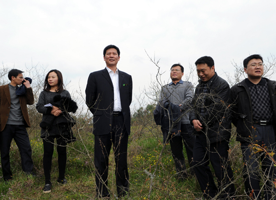 县委书记祝宏根深入一线调研旅游工作