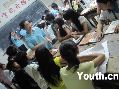 �����ƾ���ѧ���ڡ������硱�Ϸ��Ű���֧�̣��ذ����ض�ͯ