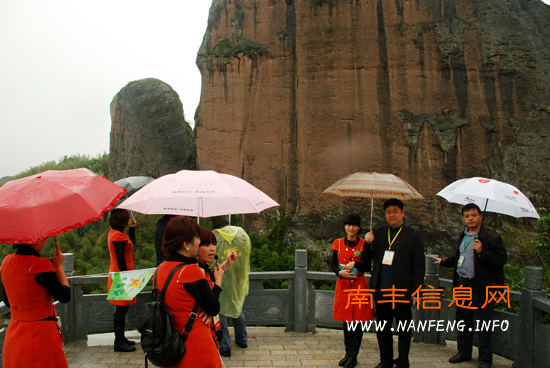 �Ϸ�ٰ조���ν۶������򸣵ء��