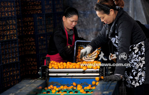 �ּ𹤵Ļ��Ǽ����һ��һ�칤����100��Ԫ��