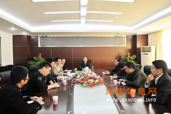 许中伟深入蜜桔物流企业调研