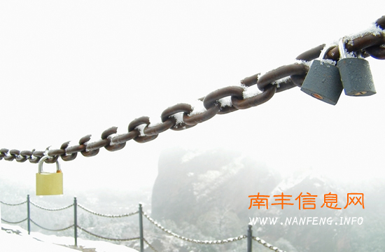 ����ʯ������һ��һ�����ḻ�οͼ���ƽ̨