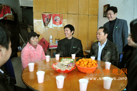 �Ϸ����쵼�߷�ο��