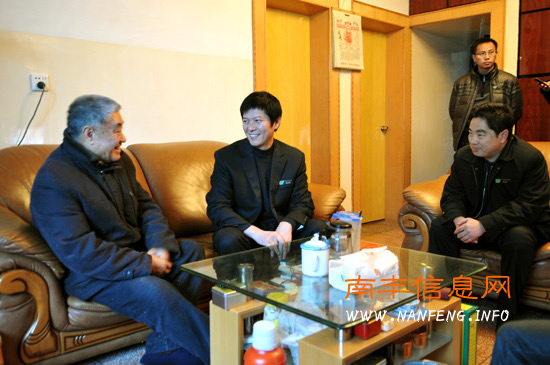 �Ϸ����쵼�߷�ο��