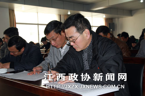 南丰县组织新任科级领导干部进行廉政知识测试