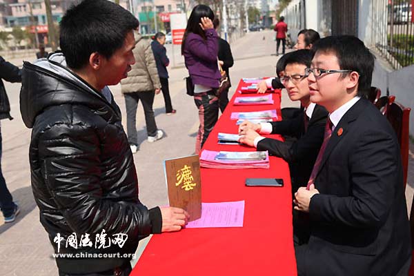 南丰法院开展“公正司法为人民”主题宣传活动