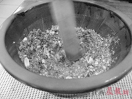 南丰擂茶源于汉代至今保留原始制作工艺