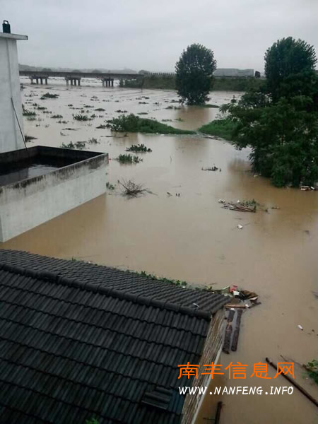 南丰遭特大暴雨袭击多处内涝严重 受台风“海贝思”影响