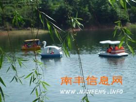 潭湖――亲近自然休闲游的理想胜地