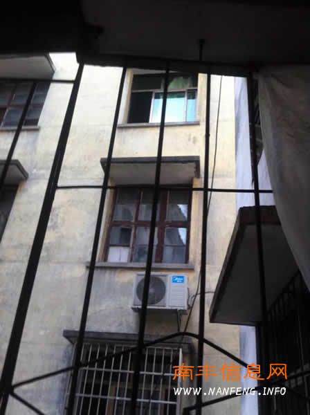南丰3岁男童独自在家从四楼爬窗台坠亡 器官捐献红十字会