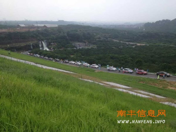 百辆自驾游南丰场面火爆 将陆续迎来近4000人自驾游团队