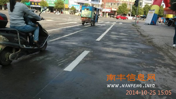 南丰多条道路已经将交通标线更新 市民出行更加方便