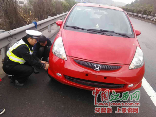 私卸牌照被发现 南丰段一驾驶员被罚400元记15分