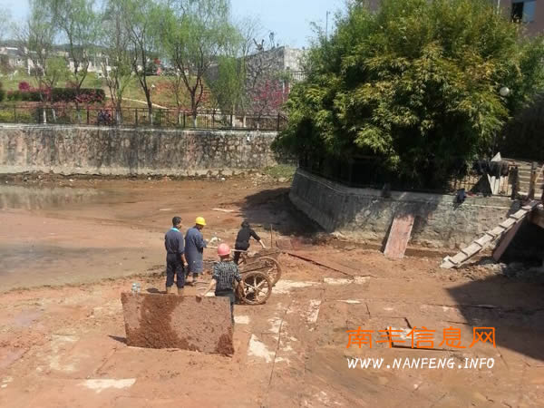 南丰琴湖公园人工湖遭污水侵袭 已查清源头并整改
