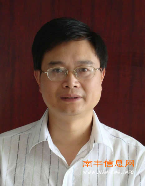 大型高考助学公益活动“名师帮你赢高考”首站走进南丰一中