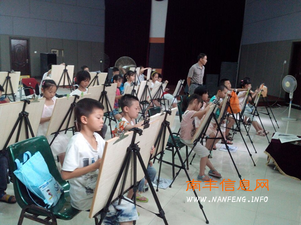 2015年南丰县文化馆开办暑期少儿免费培训班