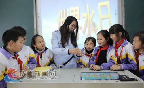 南丰县组织开展“节水、护水从娃娃做起”宣传活动
