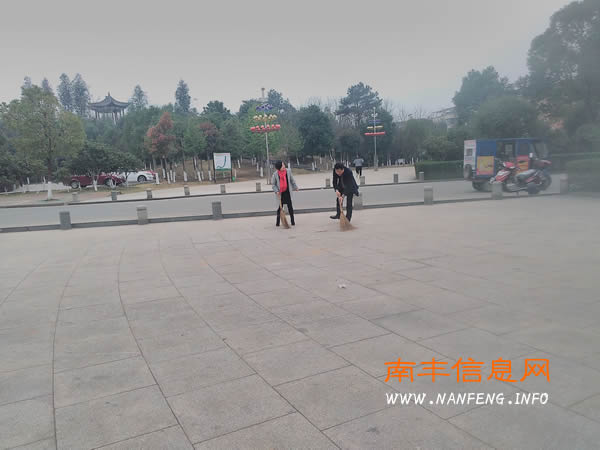 南丰县园林管理局积极开展“全民清扫活动”
