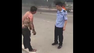 摩托车自燃当事车主被烧伤 事发南丰傩乡大桥